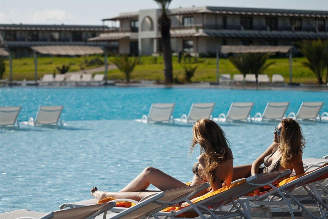 פמגוסטה Noah'S Ark Deluxe Hotel & Spa מראה חיצוני תמונה